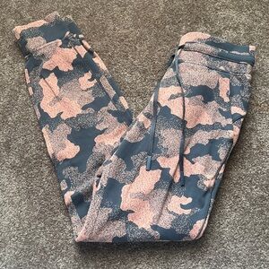 lululemon scuba joggers camo